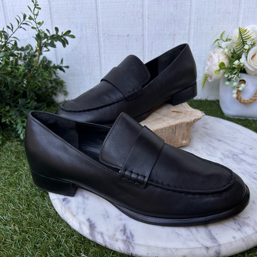 Vince Nelli Leather Loafer in
Black women size 9.5 gently used - Picture 9 of 17